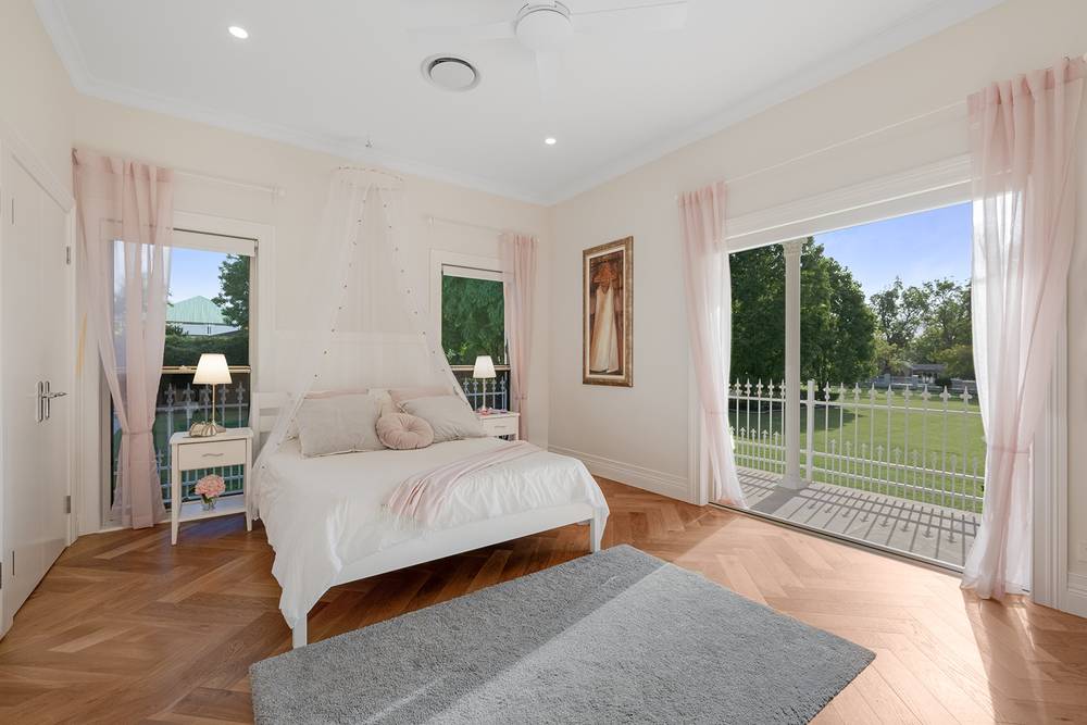 49 Priestley Road, BRIDGEMAN DOWNS, QLD 4035