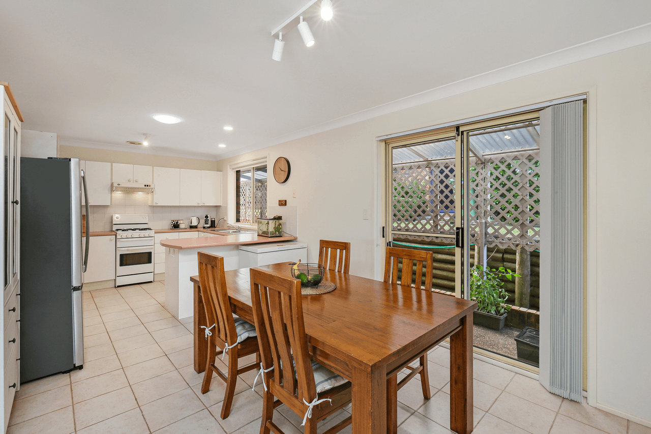 2/17 Arakoon Street, KINCUMBER, NSW 2251