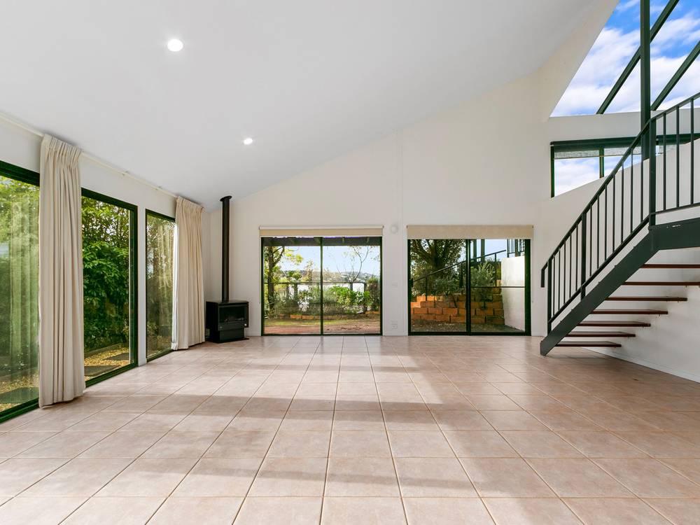4A Wattlebird Close, LAKES ENTRANCE, VIC 3909