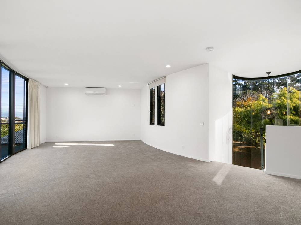 4A Wattlebird Close, LAKES ENTRANCE, VIC 3909