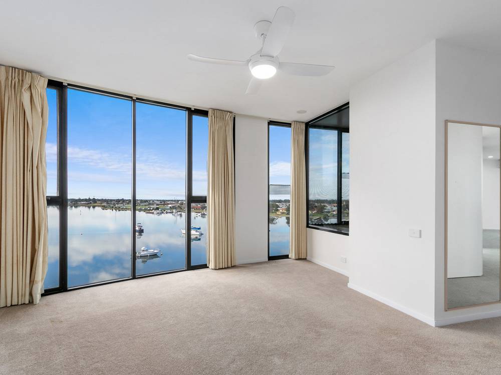 4A Wattlebird Close, LAKES ENTRANCE, VIC 3909
