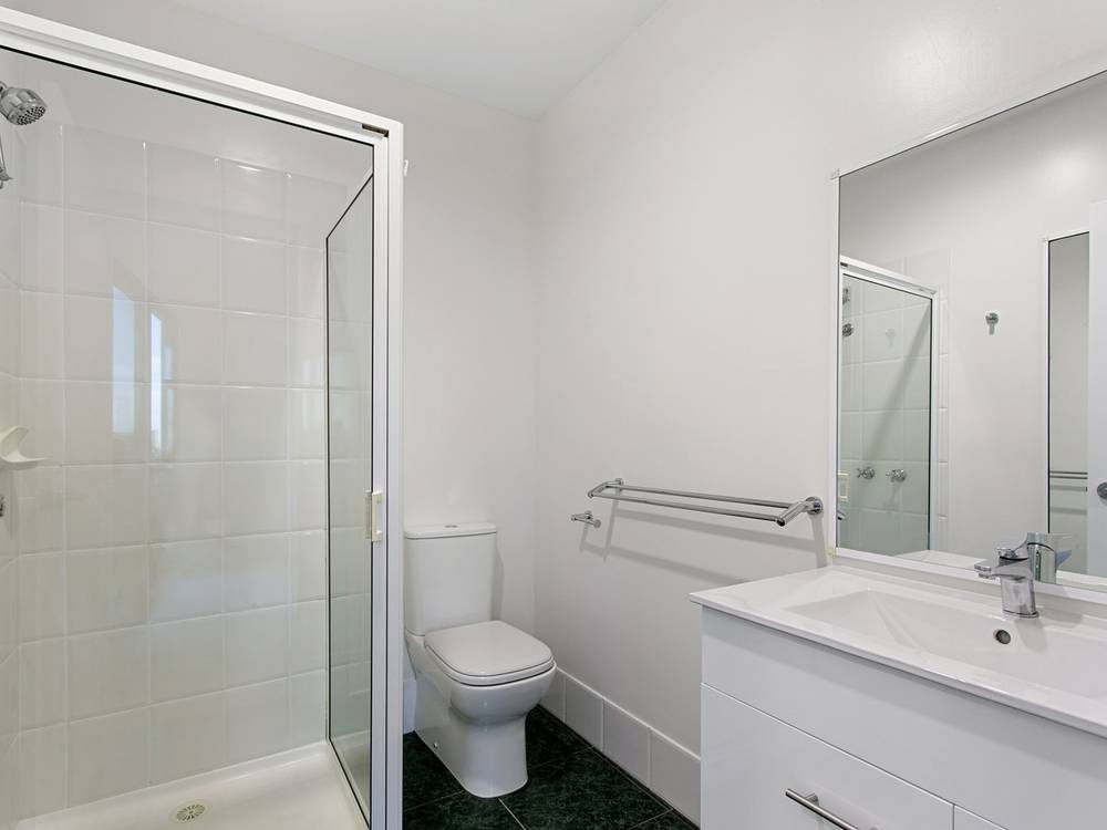 4A Wattlebird Close, LAKES ENTRANCE, VIC 3909