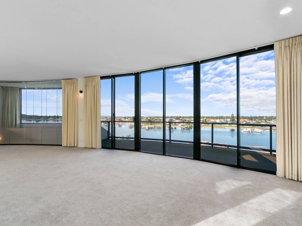 4A Wattlebird Close, LAKES ENTRANCE, VIC 3909