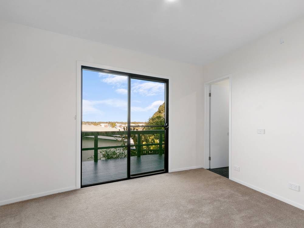 4A Wattlebird Close, LAKES ENTRANCE, VIC 3909