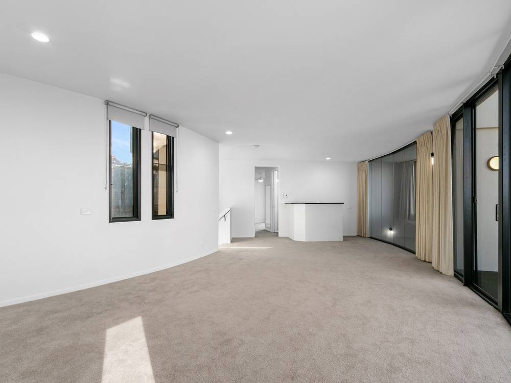 4A Wattlebird Close, LAKES ENTRANCE, VIC 3909