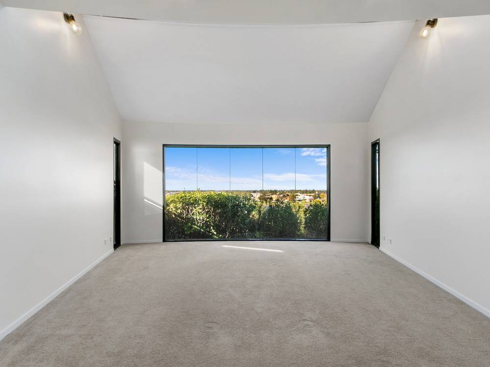 4A Wattlebird Close, LAKES ENTRANCE, VIC 3909