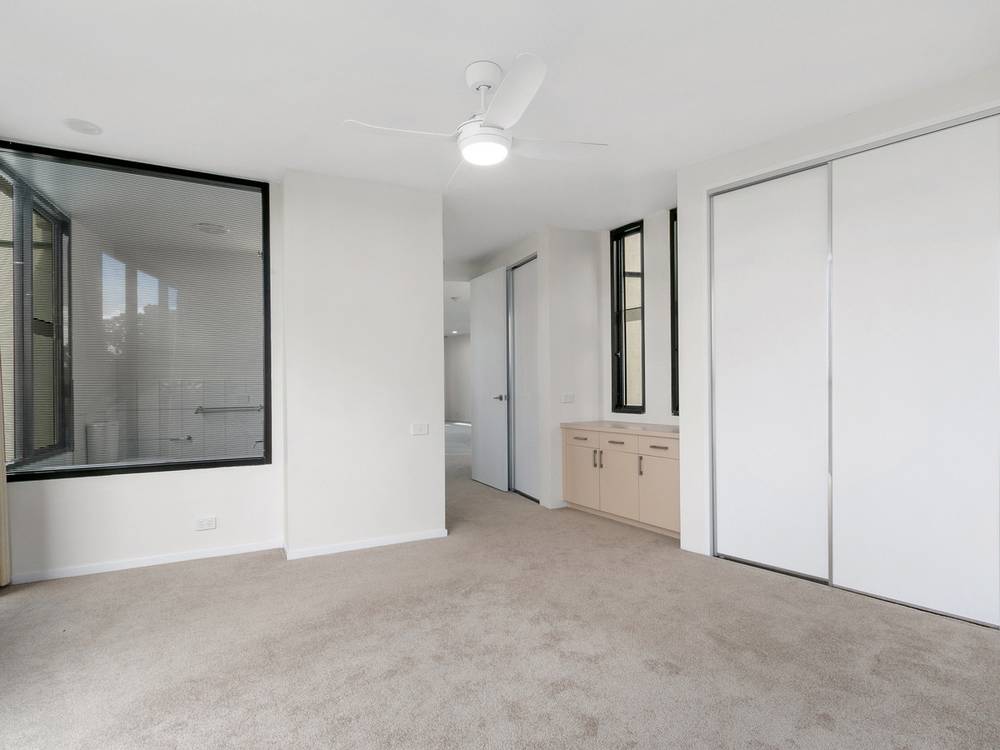4A Wattlebird Close, LAKES ENTRANCE, VIC 3909