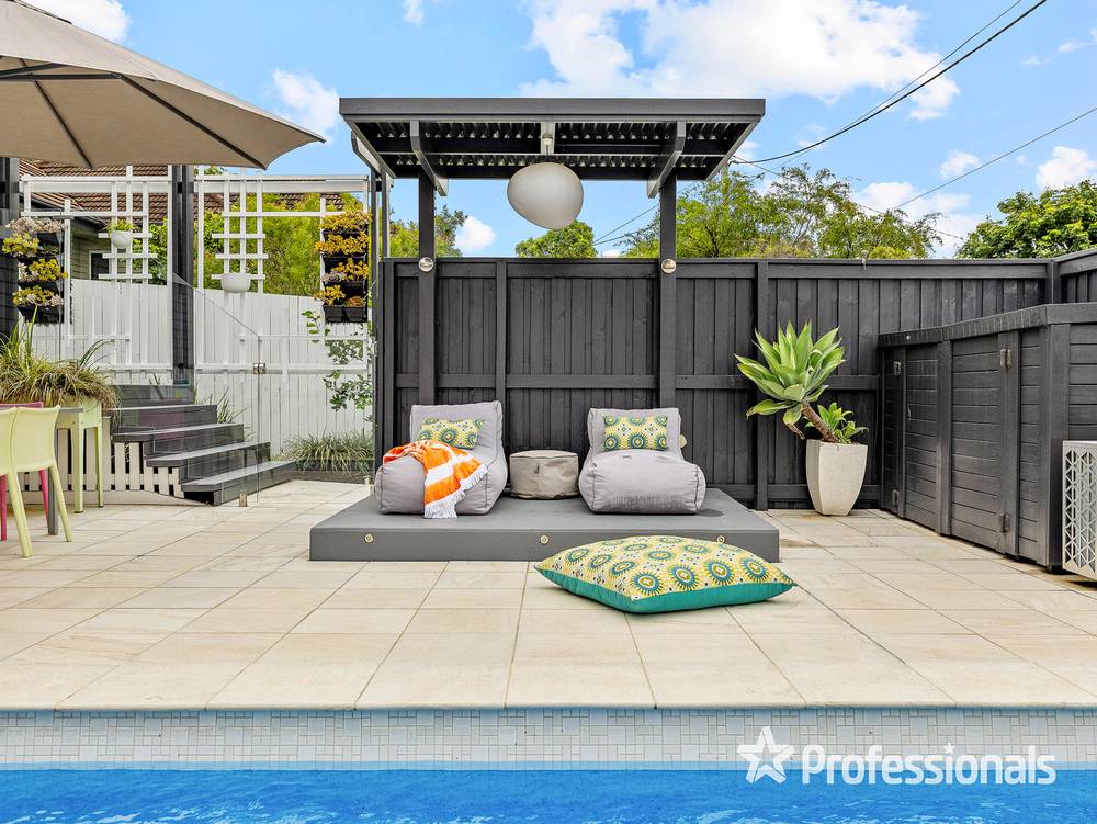 15 Wirega Street, WAVELL HEIGHTS, QLD 4012