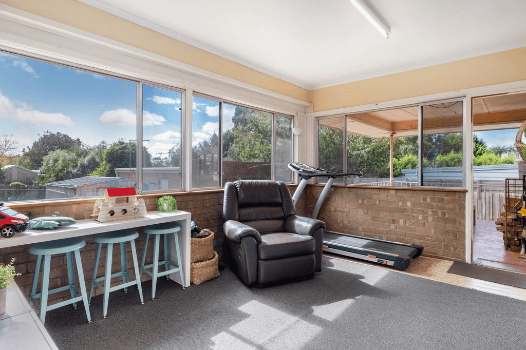 54 Stawell Street, ROMSEY, VIC 3434