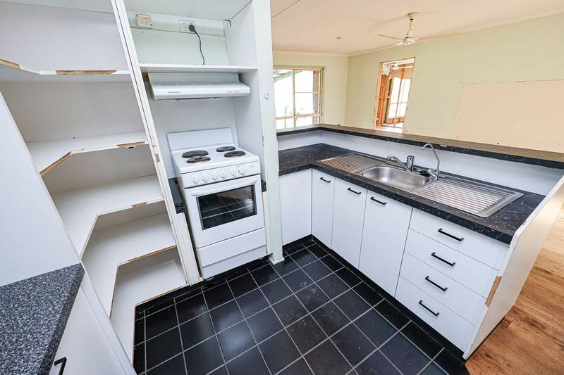 63 Thallon Road, KENSINGTON GROVE, QLD 4341