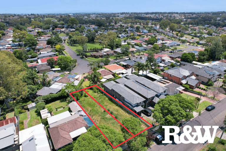 4 Albert Parade, ROOTY HILL, NSW 2766