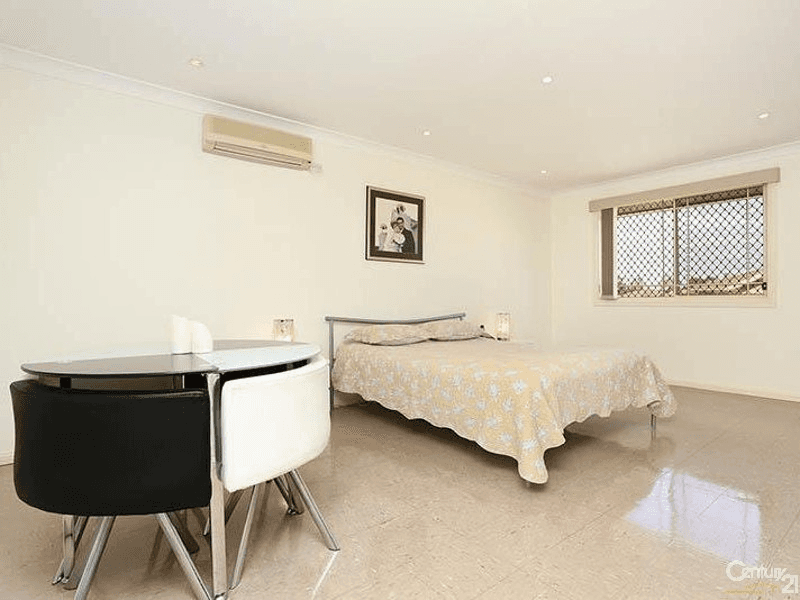 2B Solander Avenue, West Hoxton, NSW 2171