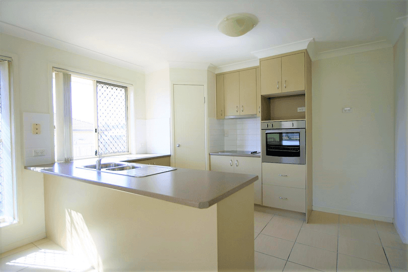 22 Gordon Drive, BELLBIRD PARK, QLD 4300