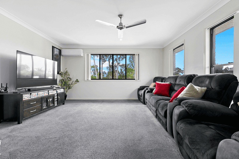 6 Cowrie Court, BURRUM HEADS, QLD 4659