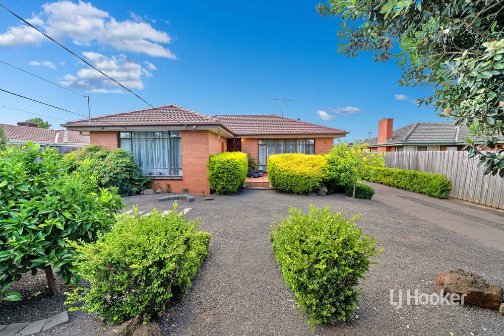 6 Fourth Avenue, HOPPERS CROSSING, VIC 3029