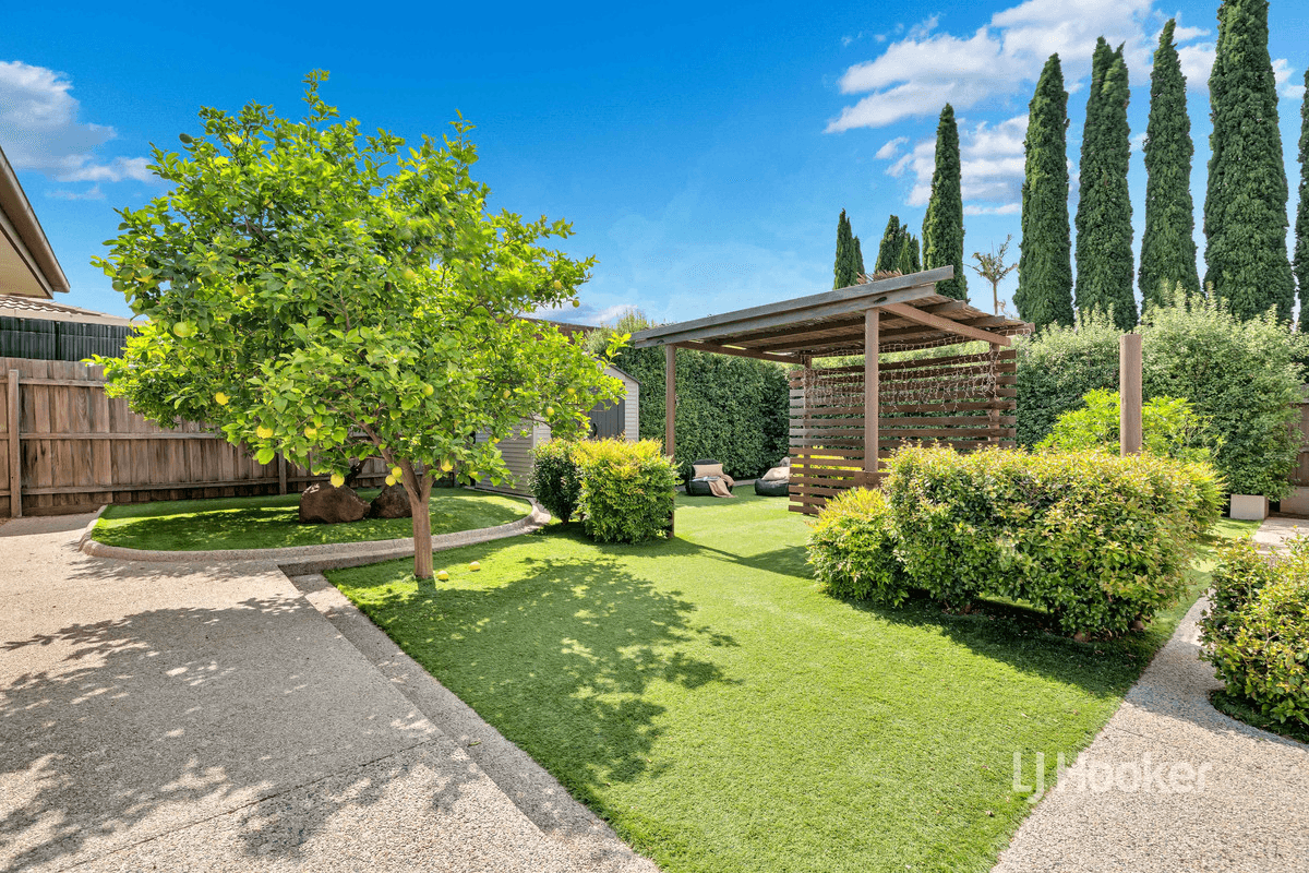 6 Fourth Avenue, HOPPERS CROSSING, VIC 3029