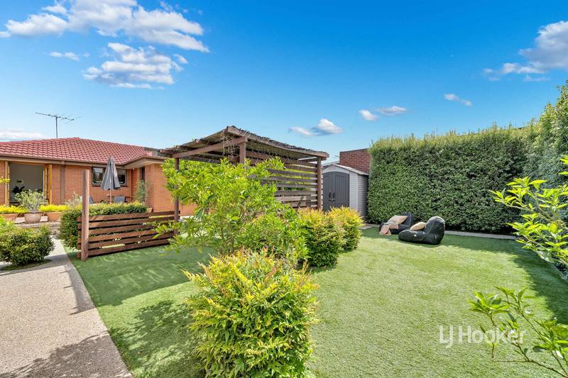 6 Fourth Avenue, HOPPERS CROSSING, VIC 3029