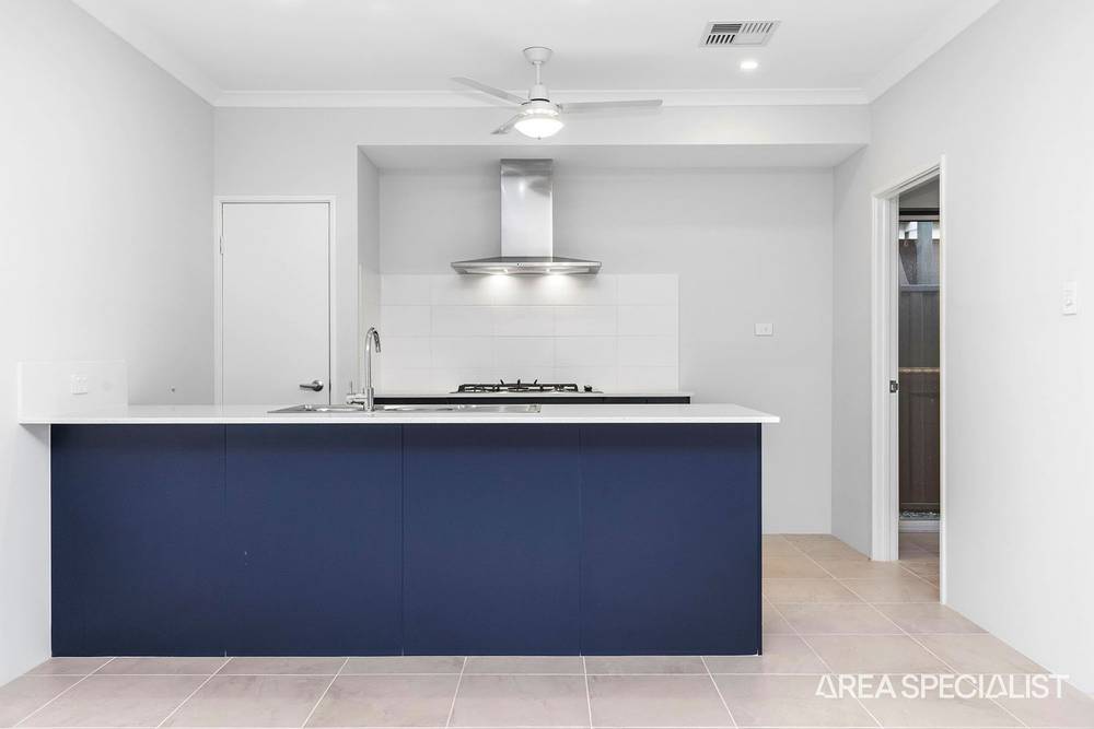 15 Stringybark Loop, Coodanup, WA 6210