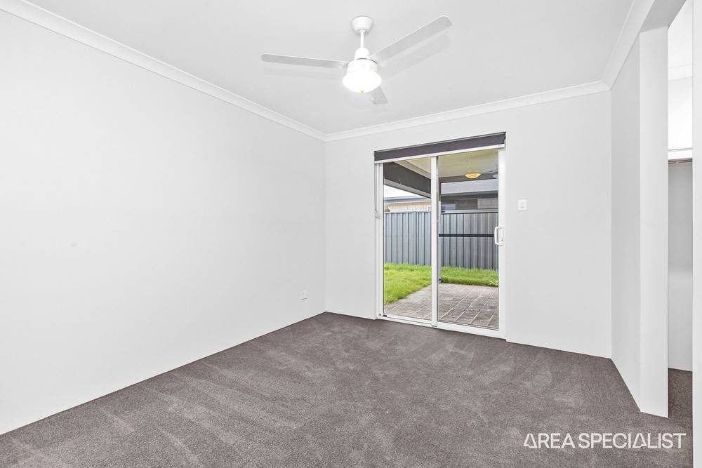 15 Stringybark Loop, Coodanup, WA 6210