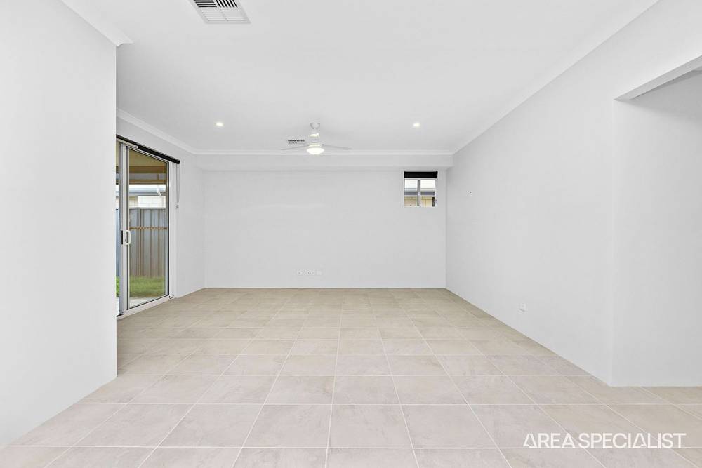 15 Stringybark Loop, Coodanup, WA 6210