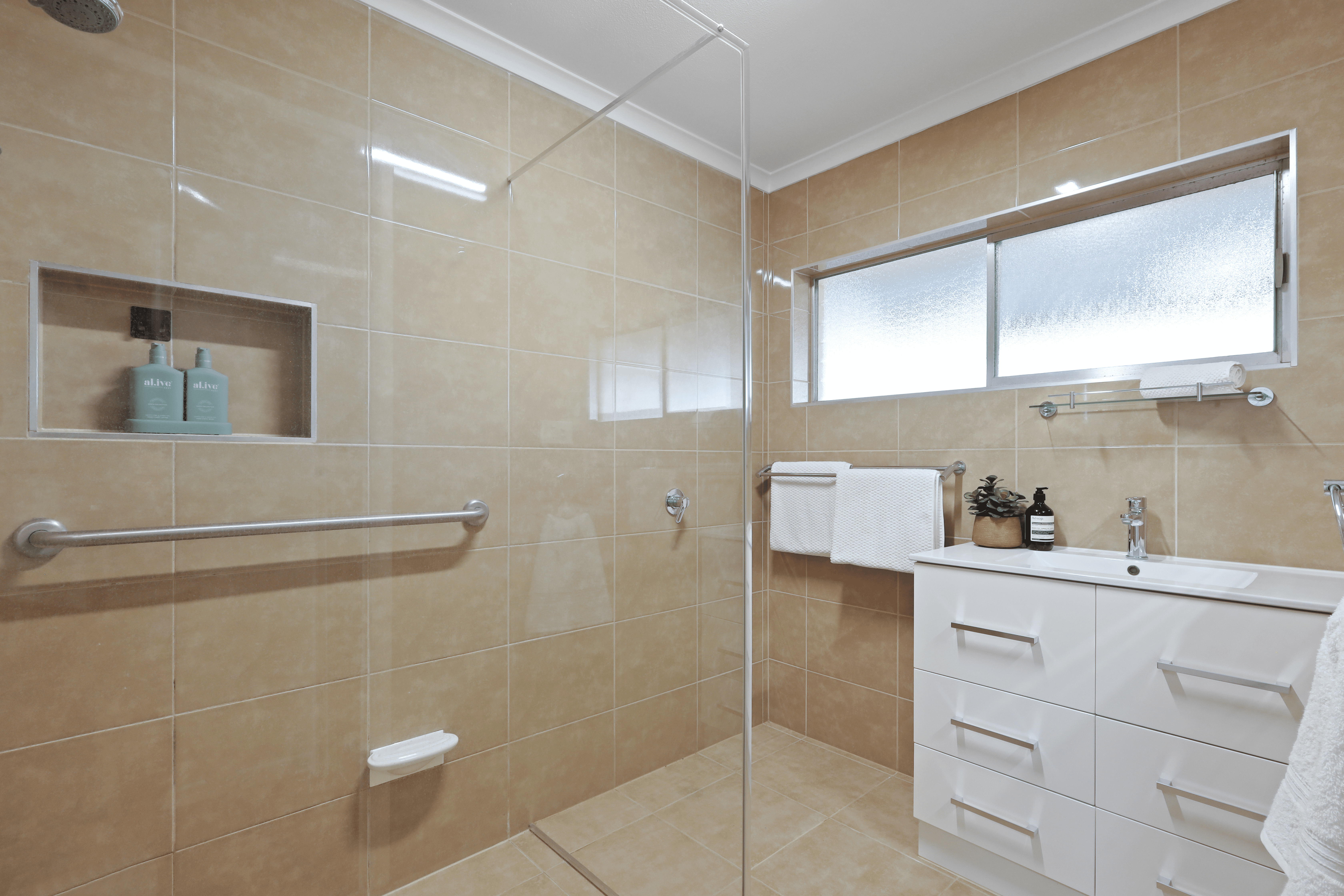 1070 South Pine Road, EVERTON HILLS, QLD 4053