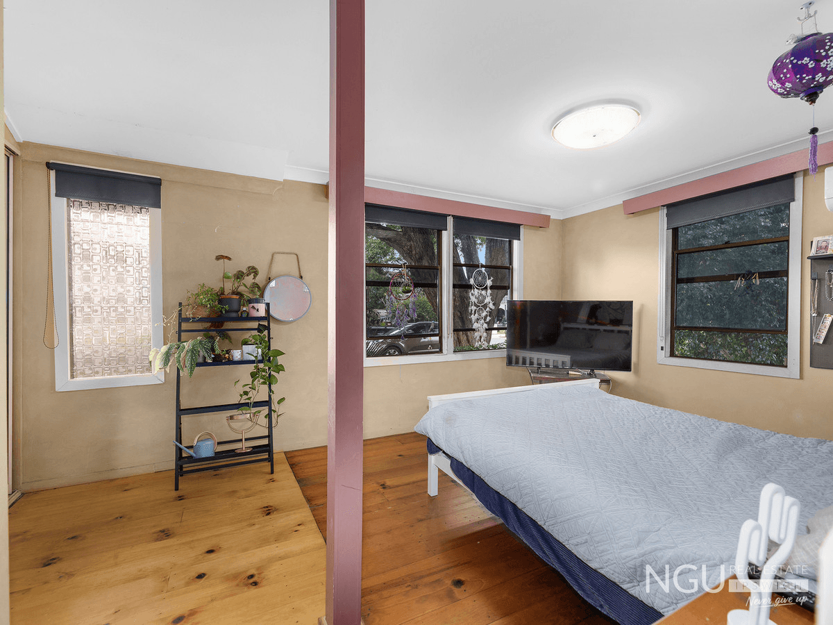 4 Randall Street, Newtown, QLD 4305