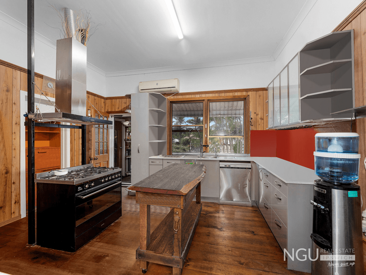 4 Randall Street, Newtown, QLD 4305