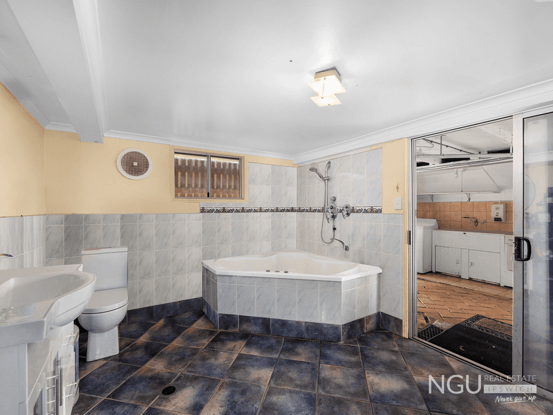 4 Randall Street, Newtown, QLD 4305