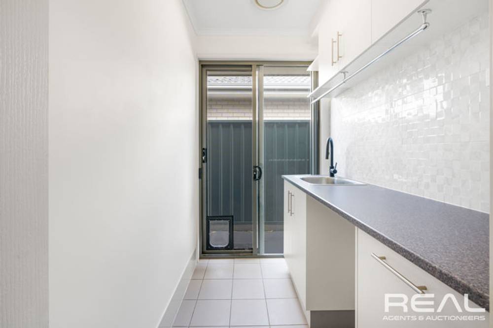 118 The Boulevard, PARAFIELD GARDENS, SA 5107