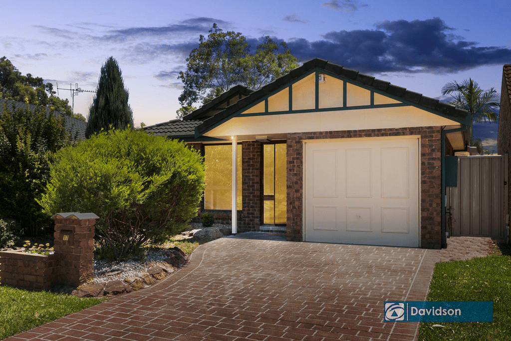 17 Hyde Park Ct, WATTLE GROVE, NSW 2173