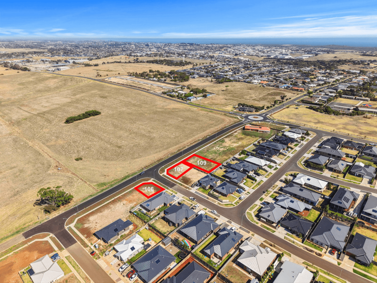 305, 307, 311 Russell Street, Dennington, VIC 3280