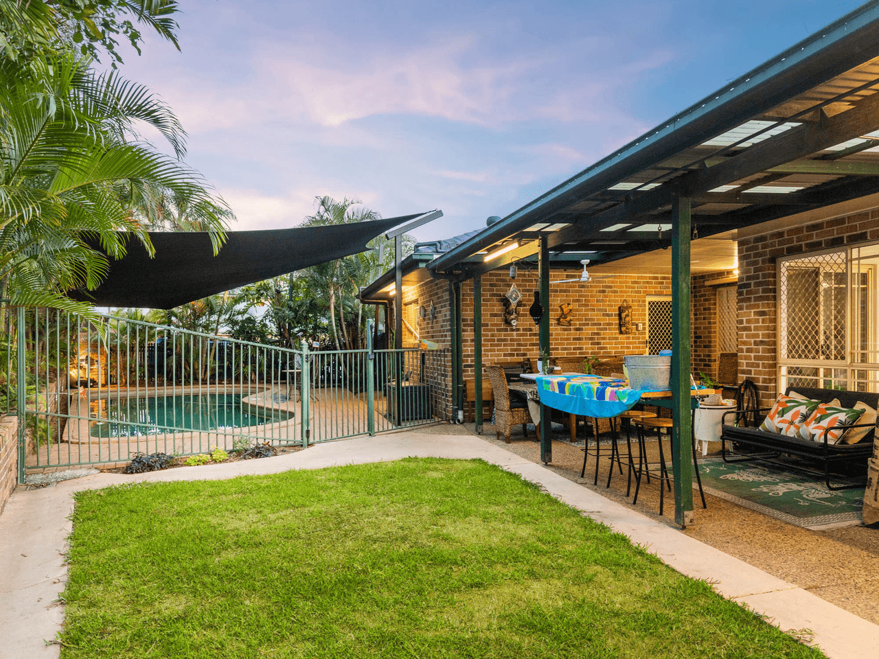 18 Ibis Circuit, FOREST LAKE, QLD 4078