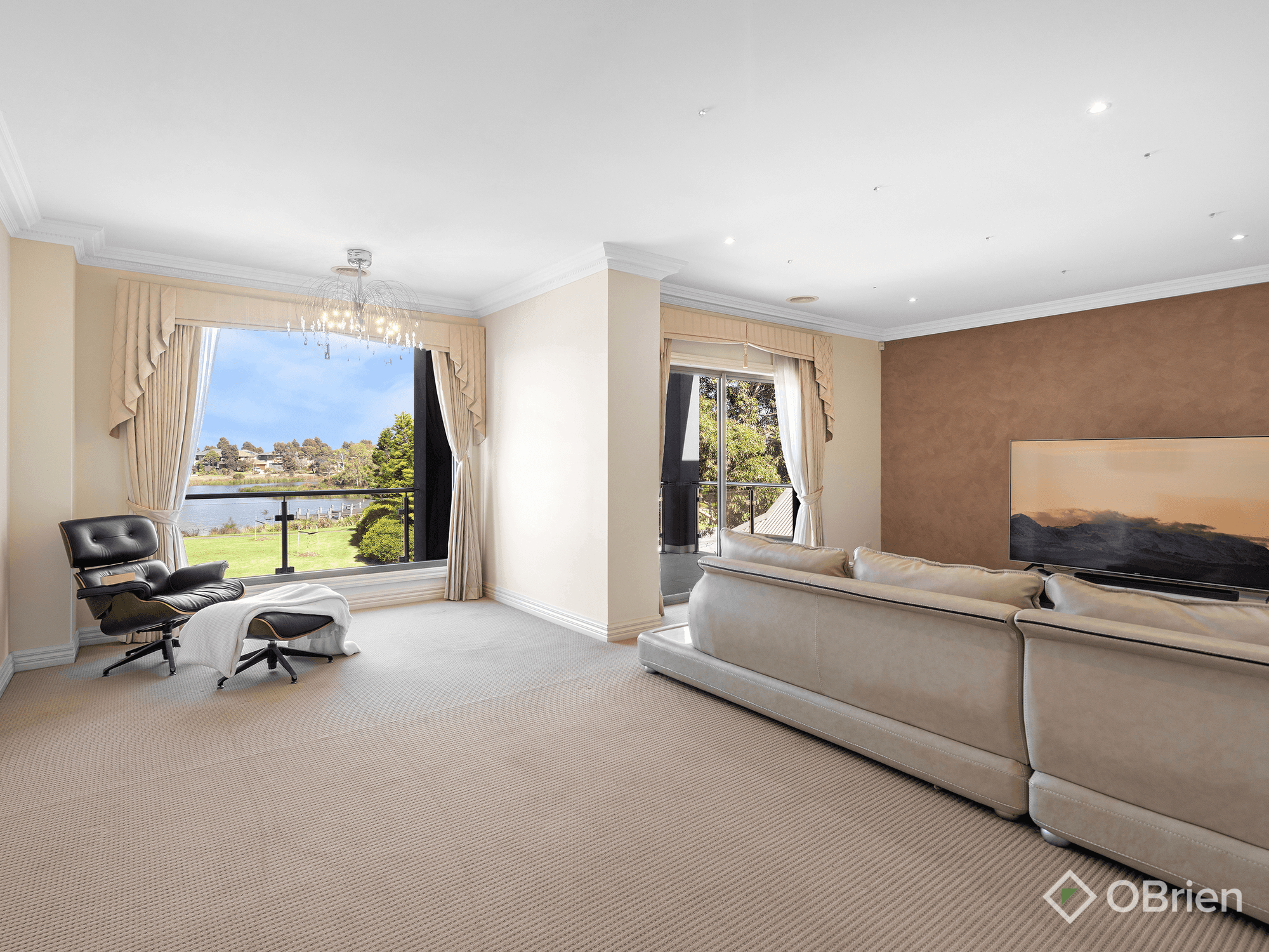 29 Waterside Drive, Waterways, VIC 3195