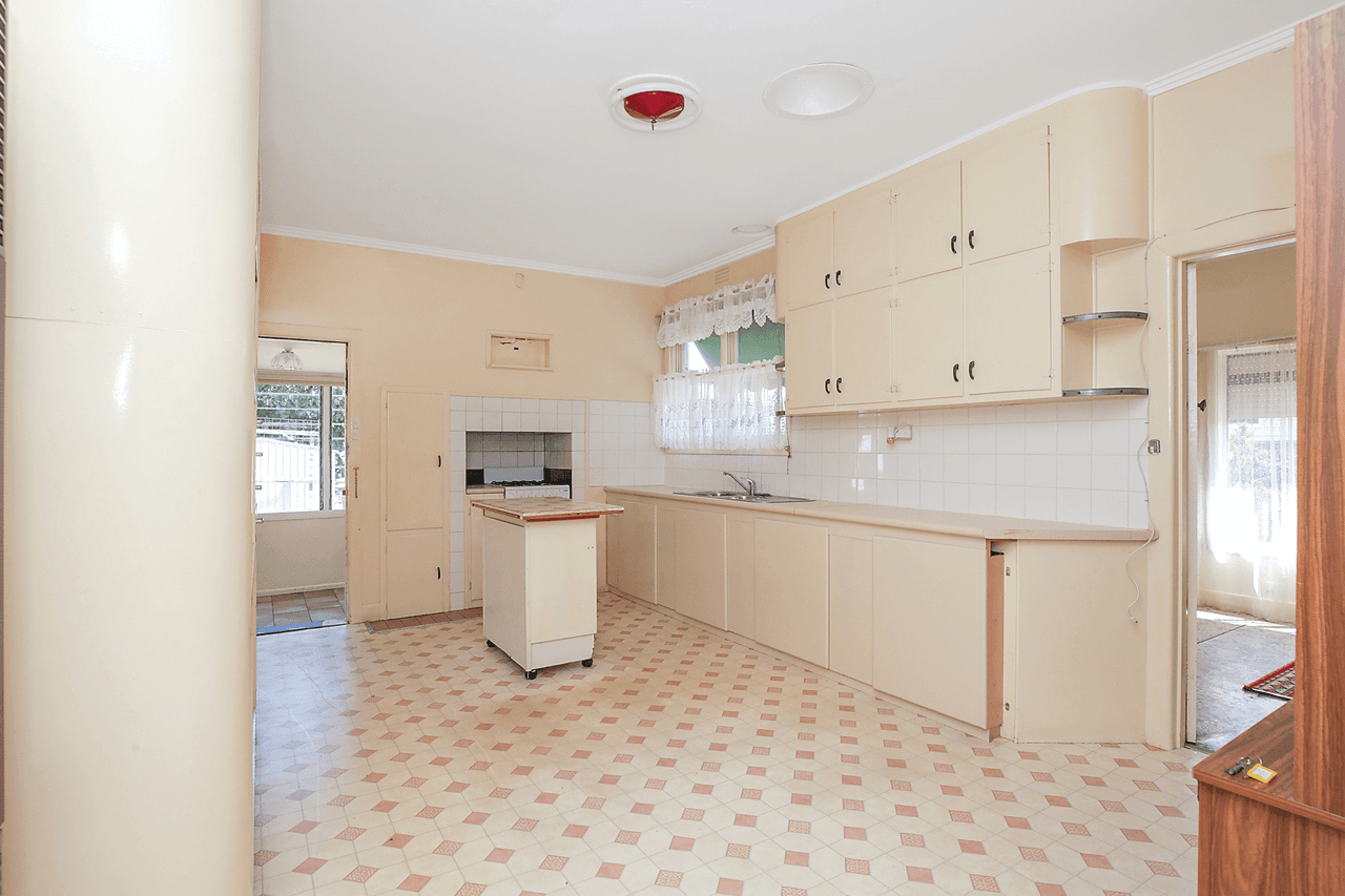 24 Morrison Street, COLAC, VIC 3250