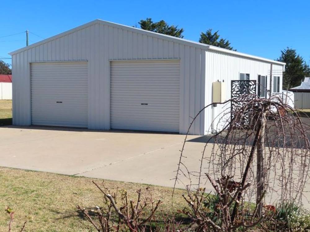 22 Pioneers Parade, STANTHORPE, QLD 4380