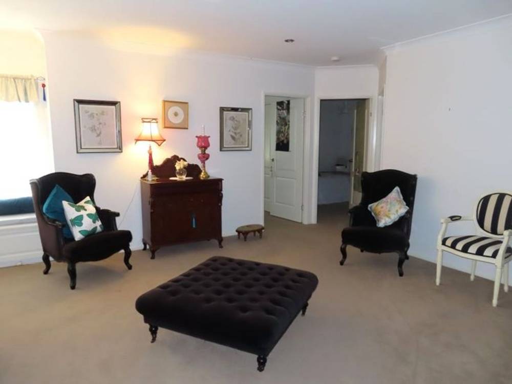 22 Pioneers Parade, STANTHORPE, QLD 4380