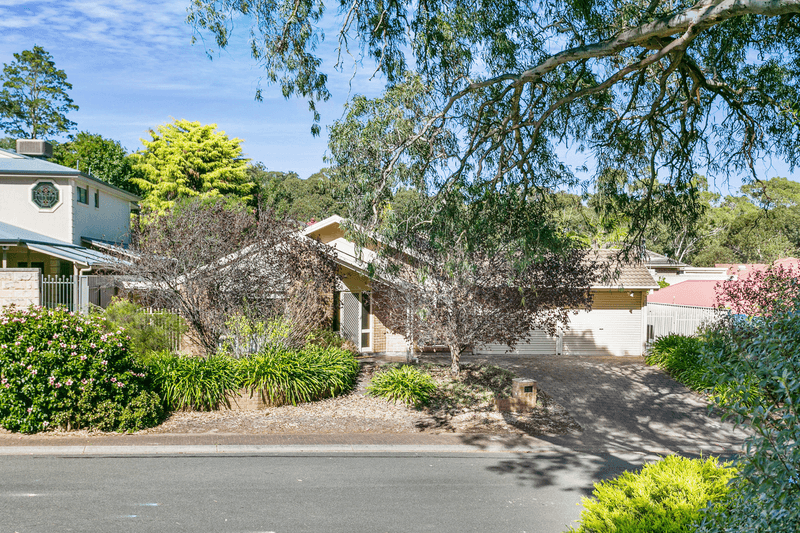 66 The Oaks Parade, ABERFOYLE PARK, SA 5159