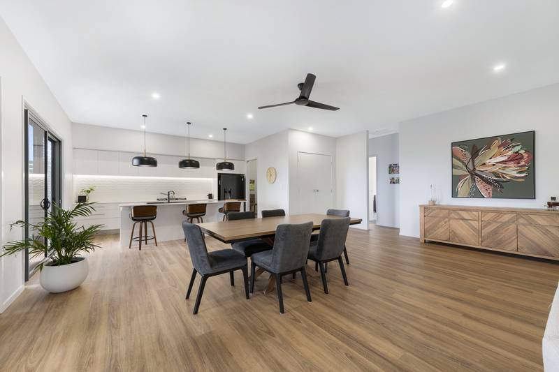 18 Sylvan Drive, Moore Park Beach, QLD 4670