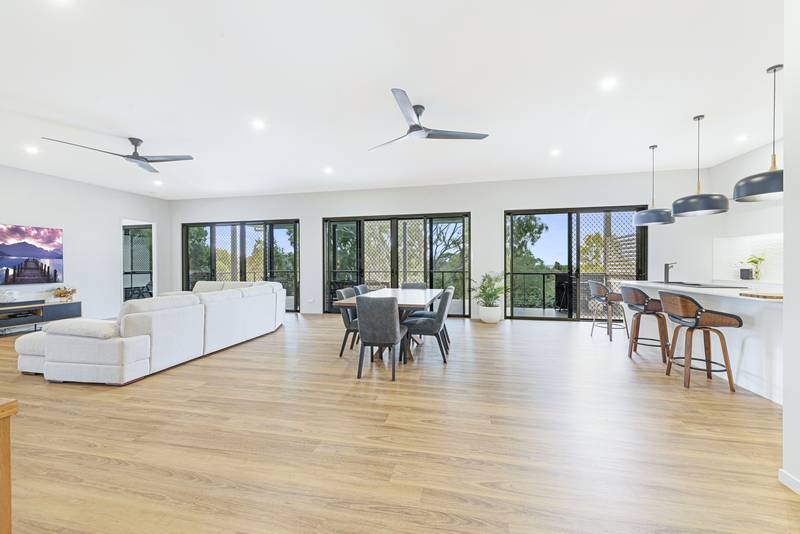 18 Sylvan Drive, Moore Park Beach, QLD 4670