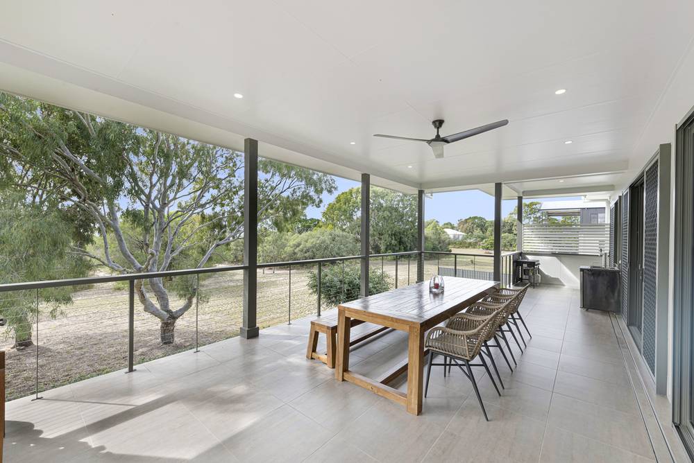 18 Sylvan Drive, Moore Park Beach, QLD 4670