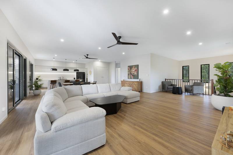 18 Sylvan Drive, Moore Park Beach, QLD 4670