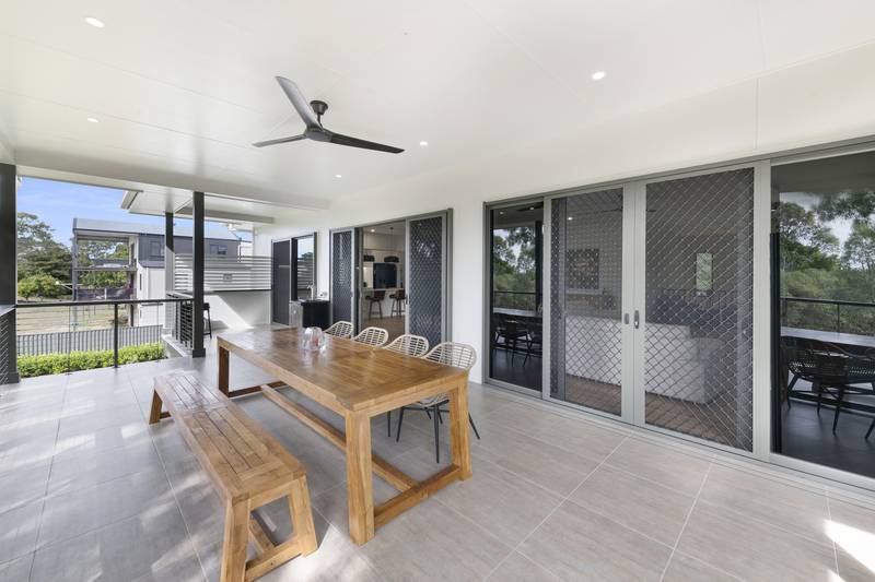 18 Sylvan Drive, Moore Park Beach, QLD 4670