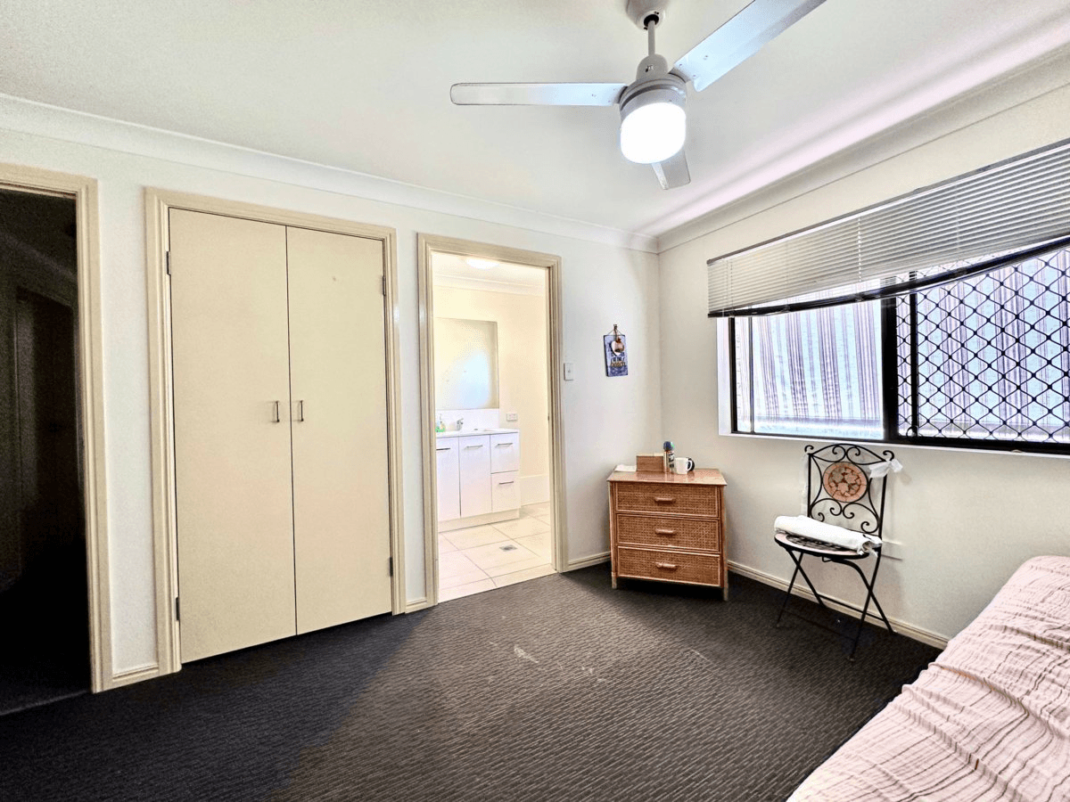 2-3 5 Bourton Road, MERRIMAC, QLD 4226