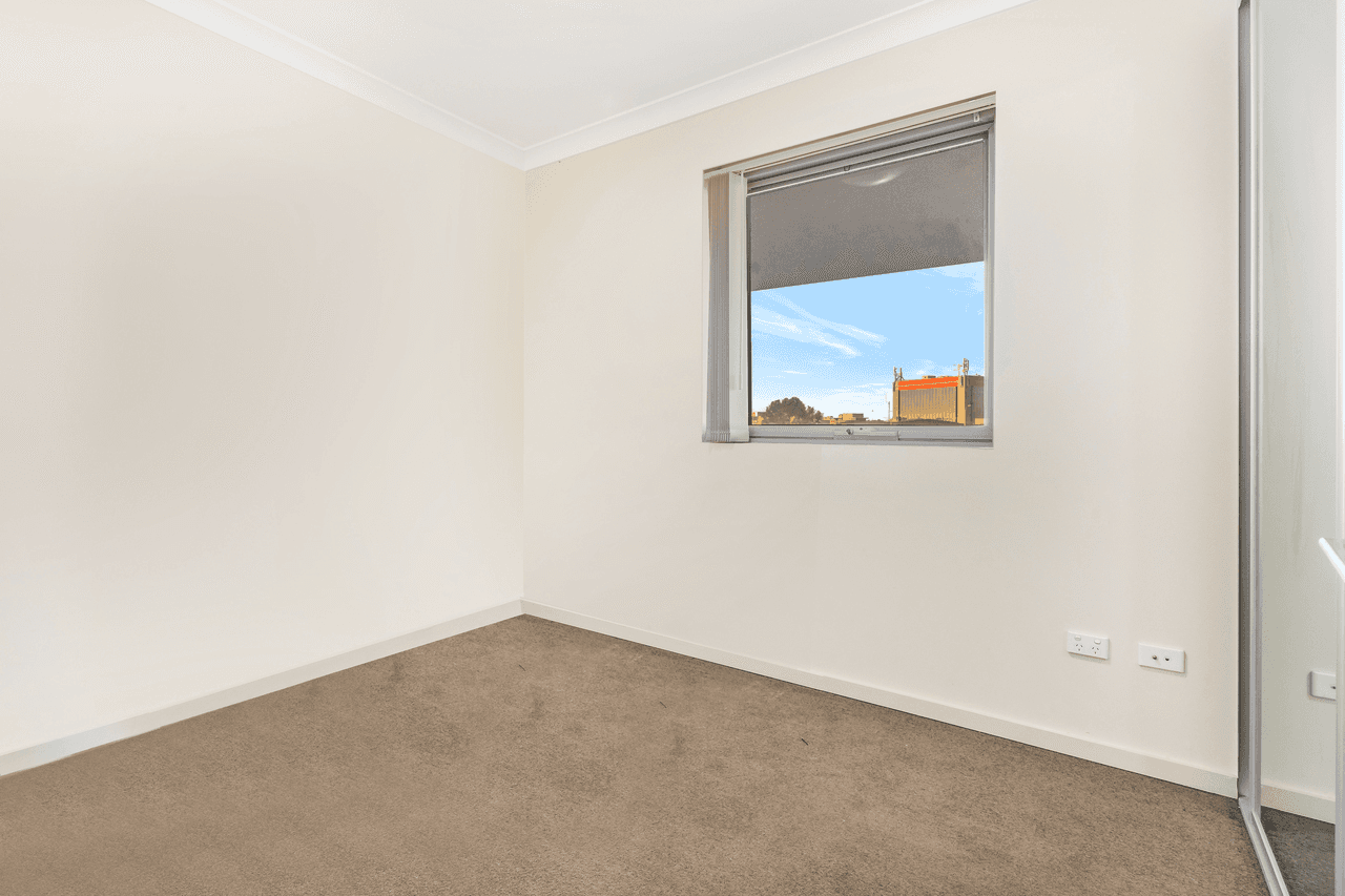 105/17-21 The Crescent, FAIRFIELD, NSW 2165