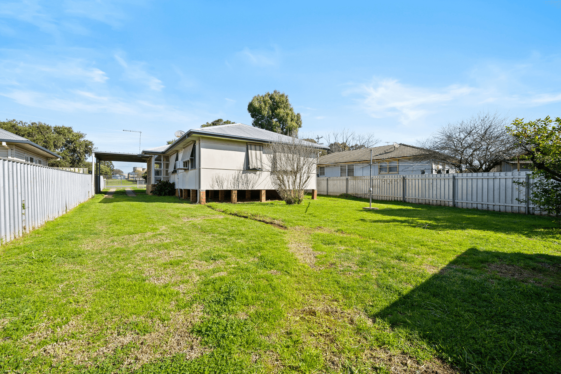 82 Redlands Road, Corowa, NSW 2646