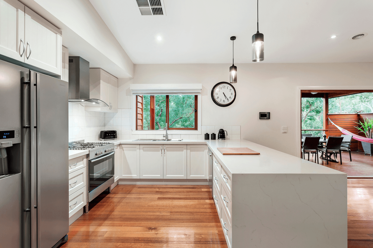 8 Brogil Road, NORTH WARRANDYTE, VIC 3113