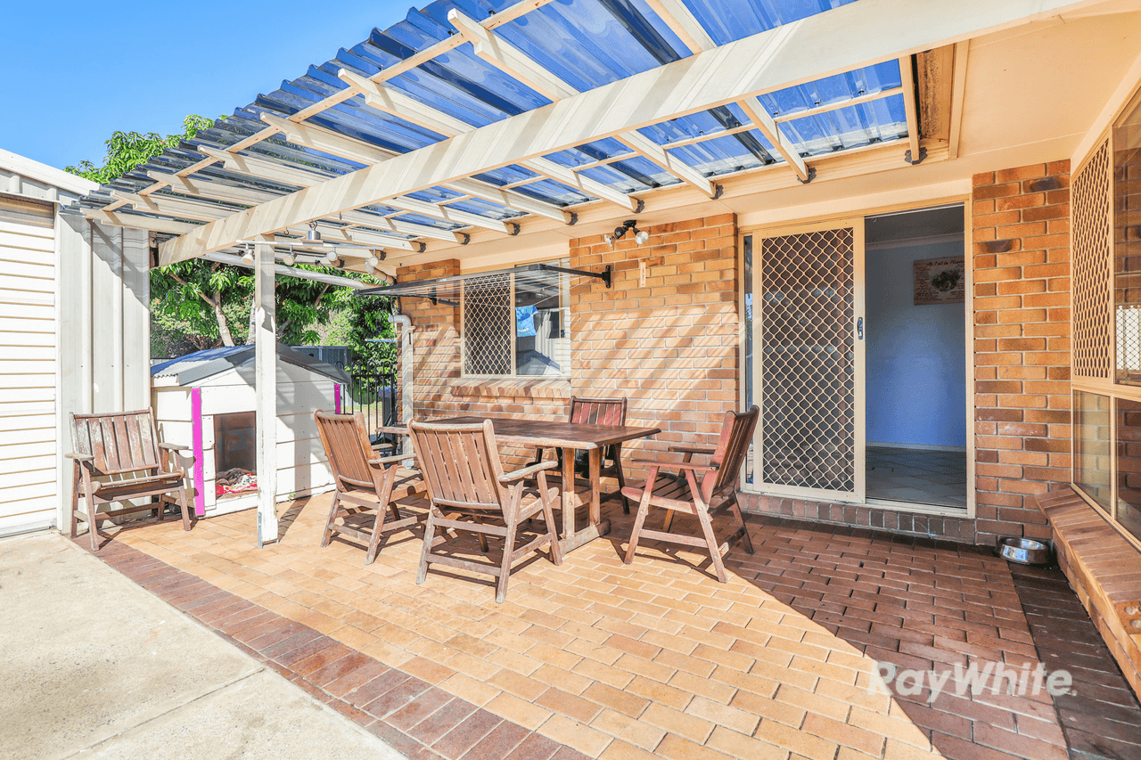 18 Calder Court, CRESTMEAD, QLD 4132