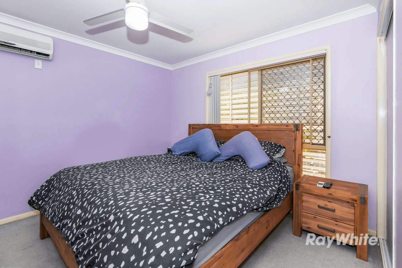 18 Calder Court, CRESTMEAD, QLD 4132