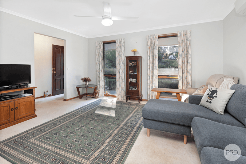 24 Burke Street, CRESWICK, VIC 3363