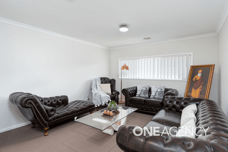 60 BARMEDMAN AVENUE, GOBBAGOMBALIN, NSW 2650